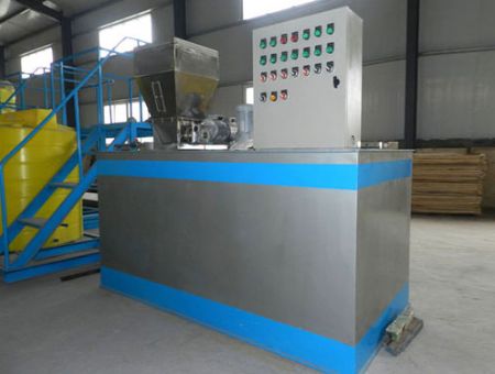 點(diǎn)擊查看詳細(xì)信息<br>標(biāo)題：全自動(dòng)不銹鋼加藥裝置 閱讀次數(shù)：4230